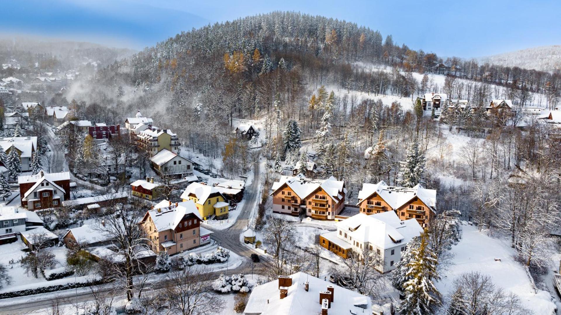 Komfortowy Apartament Lotos Z Sauna, Klimatyzacja I Widokiem Na Sniezke Karpacz Exterior photo